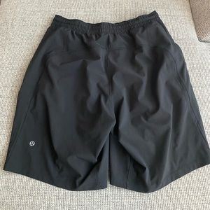 Lululemon Pace Breakers
Lined 
9 inch inseam
